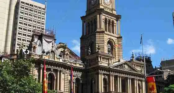 640px SydneyTownHall gobeirne